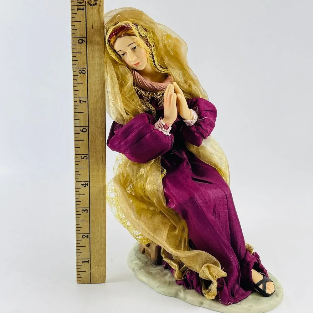 Member's Mark Large Nativity Mary Figurine 2005 Hand-Painted Christmas 10.5 inch